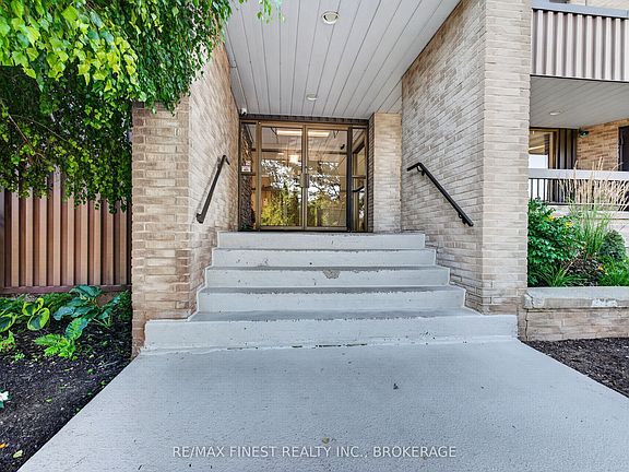 2nd image of 334 Queen Mary Rd #602
