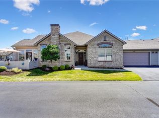 7053 Creekside Cir, Fairborn, OH 45324