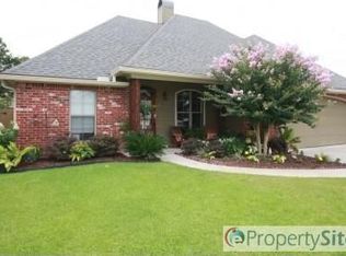 108 Brookhollow Dr, Youngsville, LA 70592
