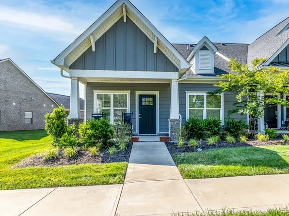 12623 Needlepoint Dr #1, Knoxville, TN 37934