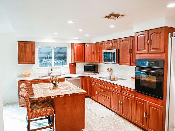3rd image of 257 Brookdale Drive