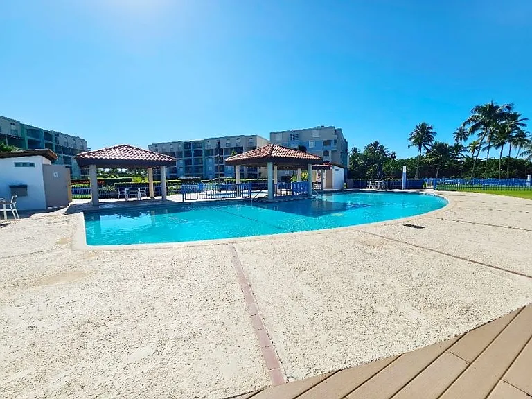 Cond Golf y Playa Apt I-304 Bo Miradero — Photo 10