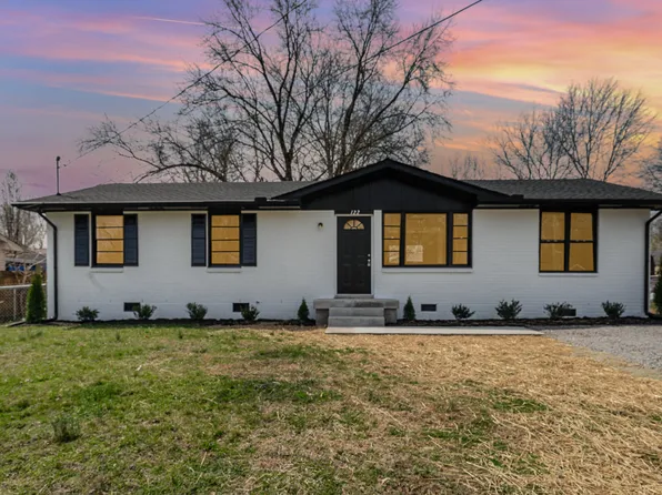 122 Brookside Dr, Hendersonville, TN 37075