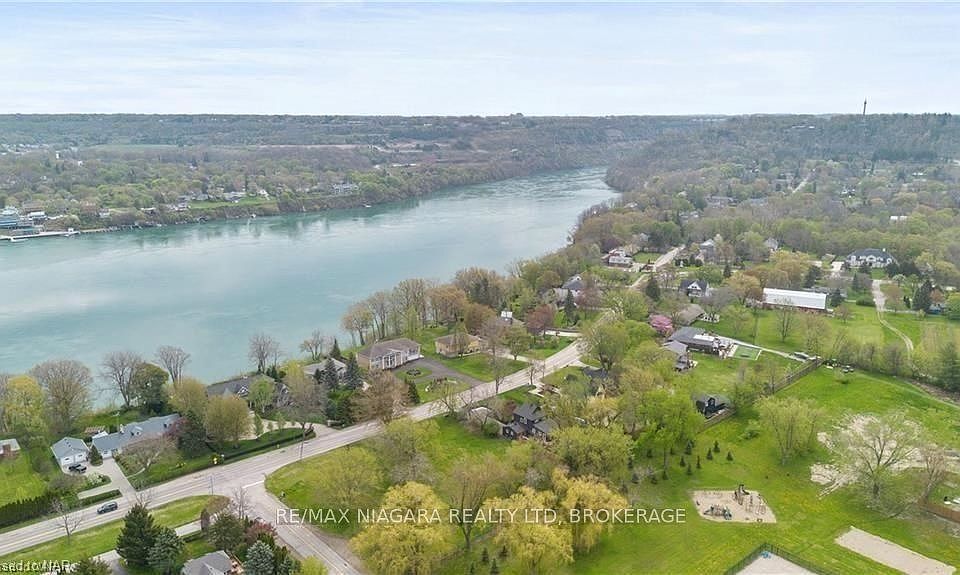 1st image of 14662 Niagara River Pkwy