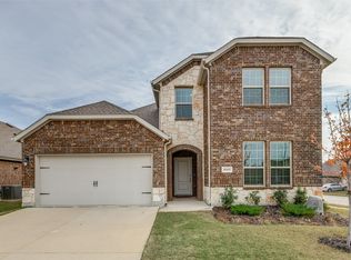 10100 Breezeway Dr, Aubrey, TX 76227