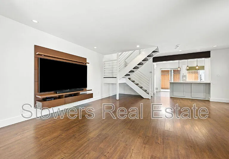 617 Garden Creek Pl — Photo 3