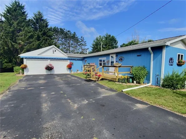 435 3rd Avenue, Dallas, WI 54733