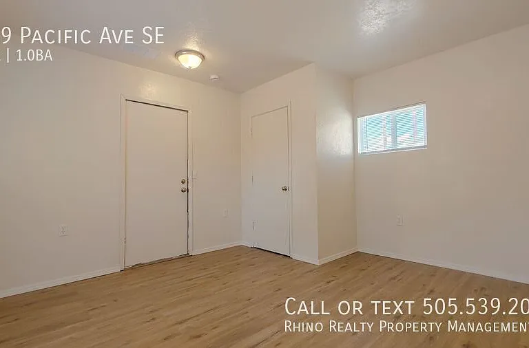 609 Pacific Ave SE — Photo 9