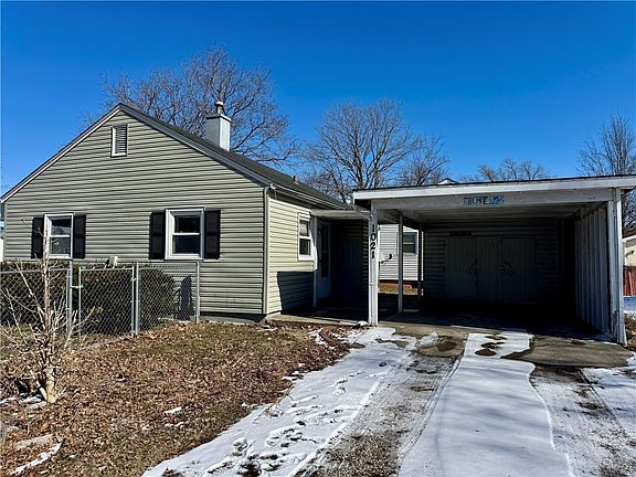 2nd image of 1021 Southlawn Dr