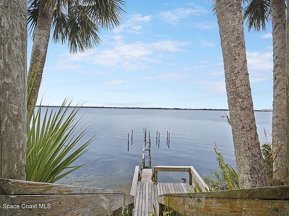 2nd image of 803 N Indian River Dr