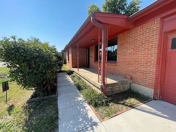 3rd image of 816 Ala Dr