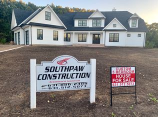 6 Baileys Ct, Wading River, NY 11792