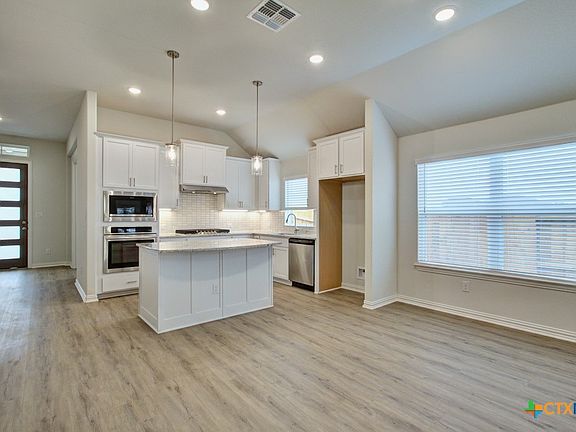 2nd image of 1735 Heritage Maples