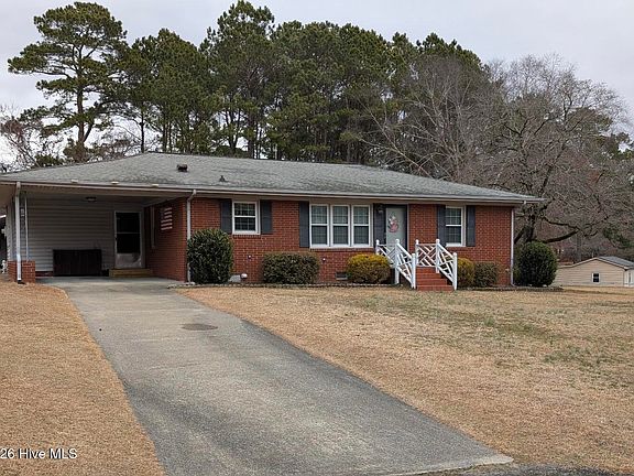 2nd image of 205 Lakeside Drive