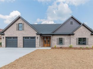 913 Mallard Landing Blvd, Clemmons, NC 27012