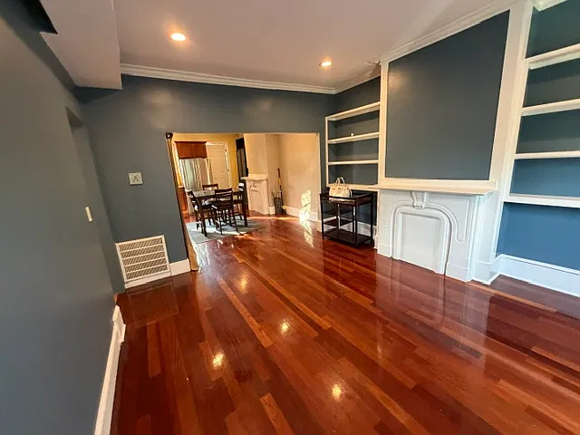 4 bed, 1.5 bath, 9999 sqft, $3,700 — Photo 3