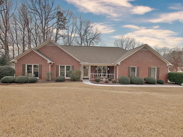 401 Tenterden Curv, Peachtree City, GA 30269