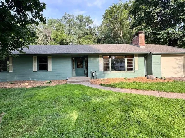 11 Lincoln Ln, Northfield, MN 55057