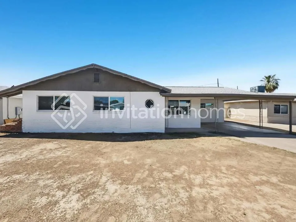 3321 W Laurel Ln
