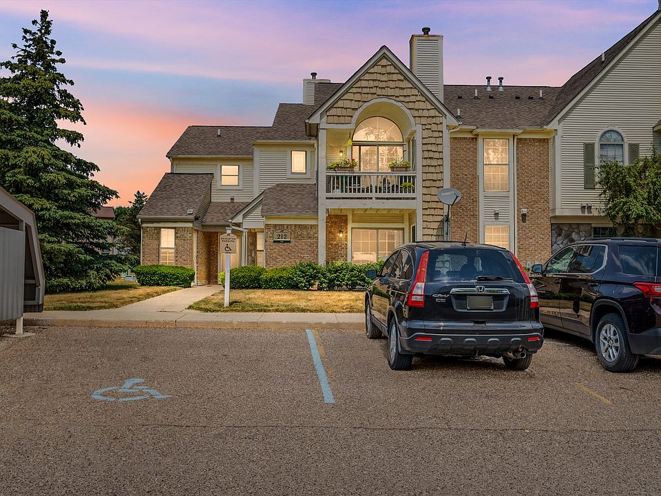 1st image of 212 Oakbrooke Dr Unit 2