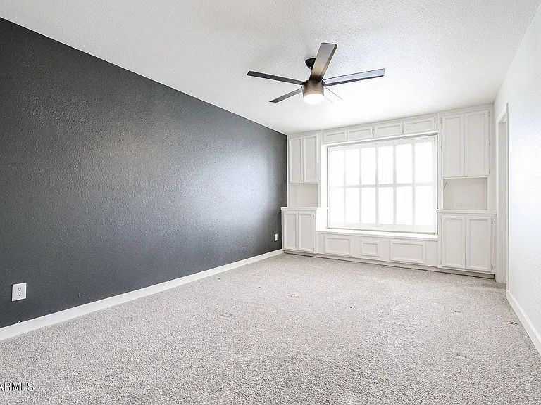 1803 W Maryland Ave — Photo 33