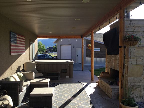 Covered patio 