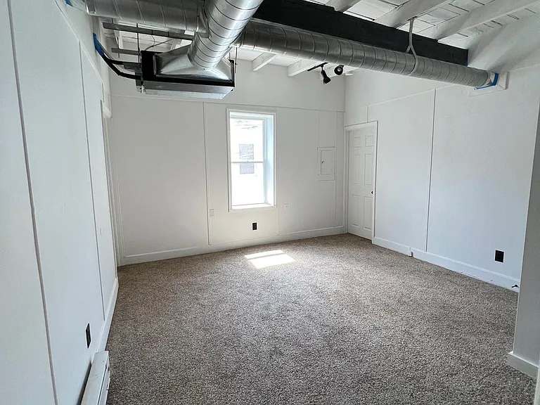 206 S Chestnut St #4 — Photo 16