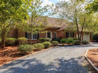 60 McDonald Rd E, Pinehurst, NC 28374
