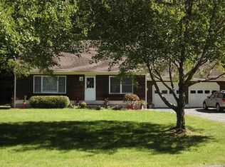 10 Cottage Cir, West Lebanon, NH 03784