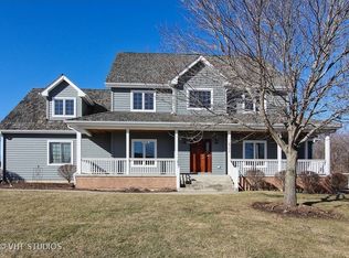 8746 Country Shire Ln, Spring Grove, IL 60081