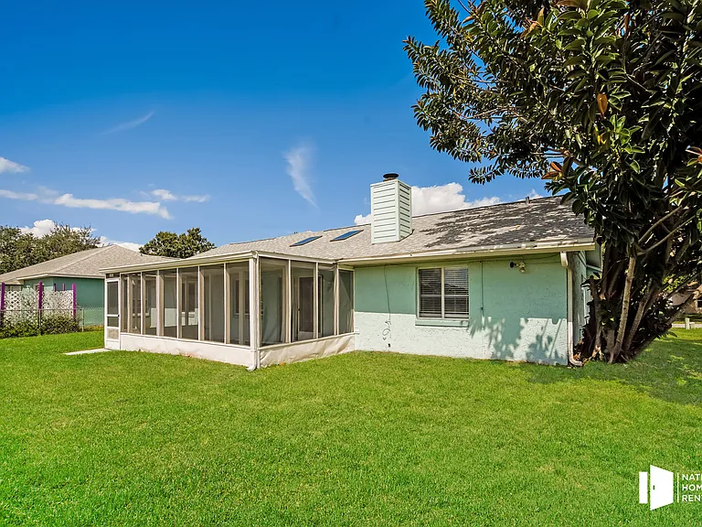 1081 Gary Dr — Photo 14