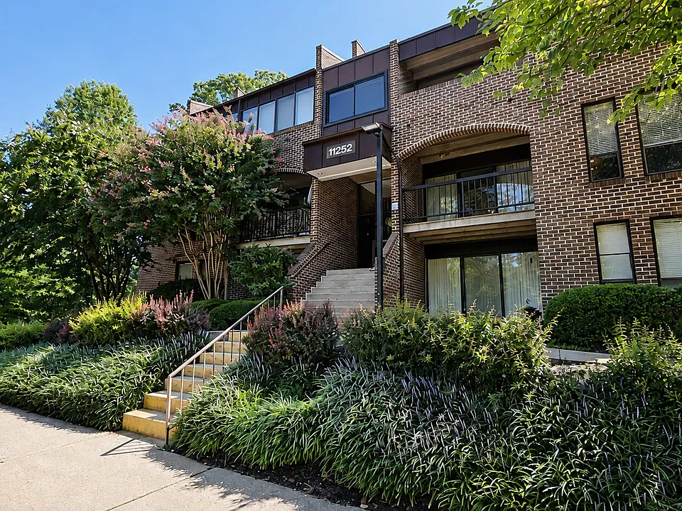 11252 Chestnut Grove Sq #348