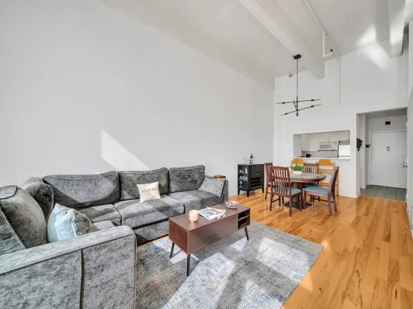 1500 Hudson Street image 8 of 27