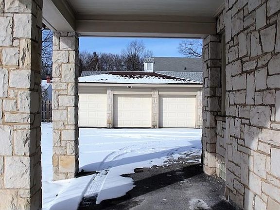 2nd image of 237 E Fairfield Ave