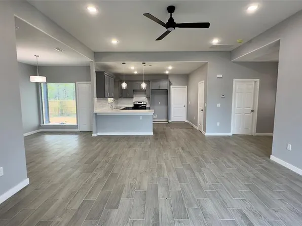14900 Forest Castle Road, Conroe, TX 77306