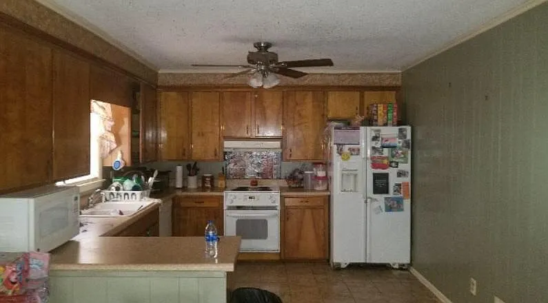 8116 Spring Flower Rd — Photo 2