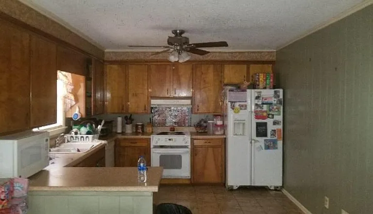 8116 Spring Flower Rd — Photo 2
