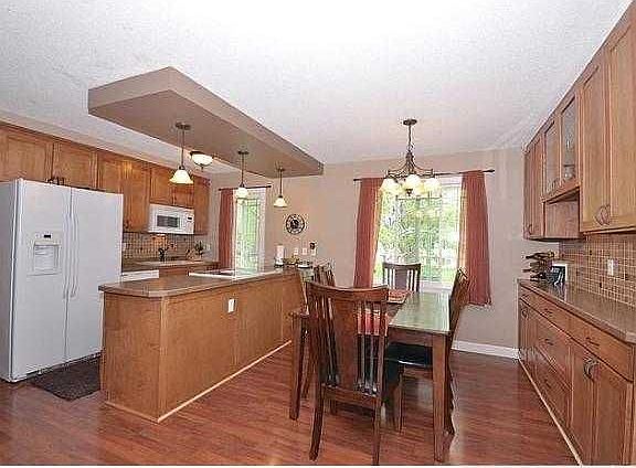 3rd image of 14706 Dunbar Ct