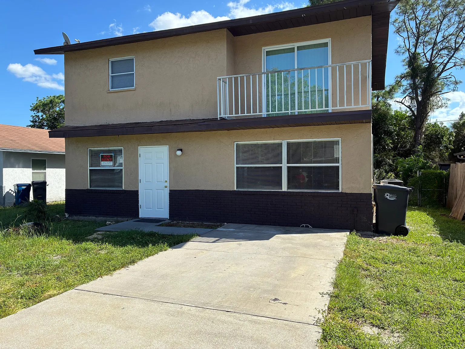 3 Bedroom 2.5 Bath with Den 2 Story home — Photo 1
