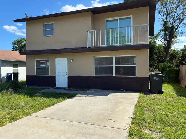 714 65th Ave E, Bradenton, FL 34203