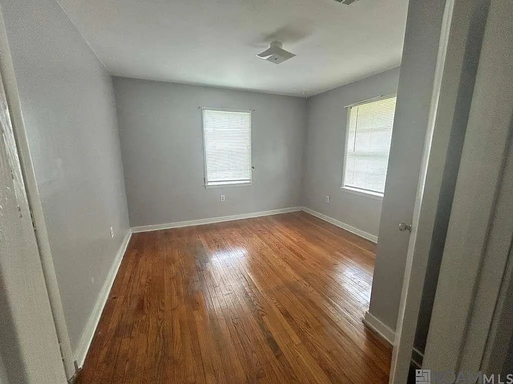 3 bed, 1100 sqft, $1,100 — Photo 3