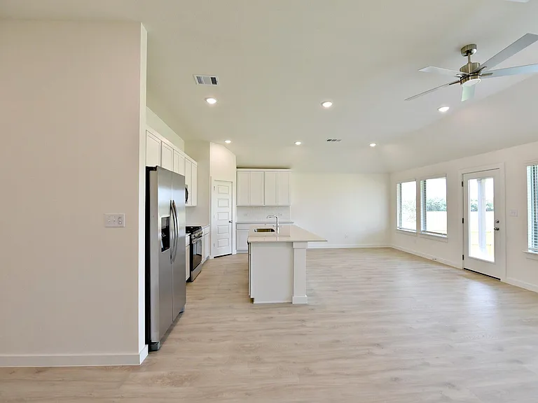108 Divisadero Dr — Photo 6
