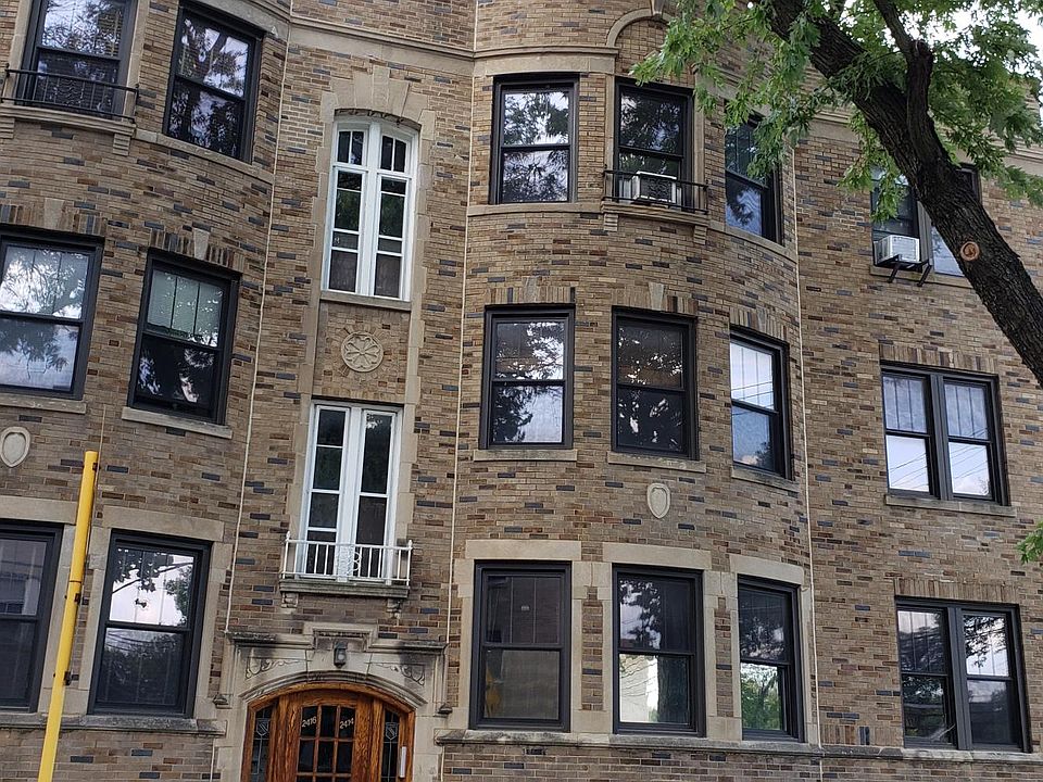 1st image of 2414 W Thorndale Ave APT 2