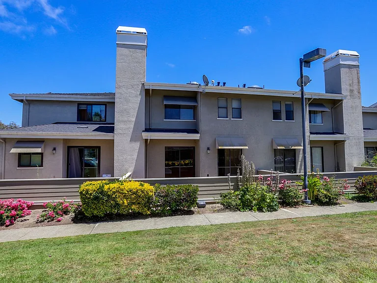 223 Bonita Ln — Photo 35