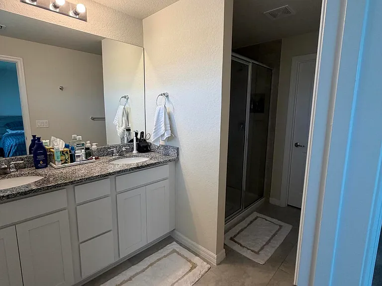 2933 Olivia Ave — Photo 19