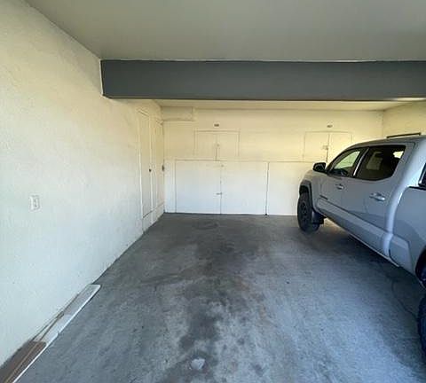 3rd image of 1155 Chalmette Ave