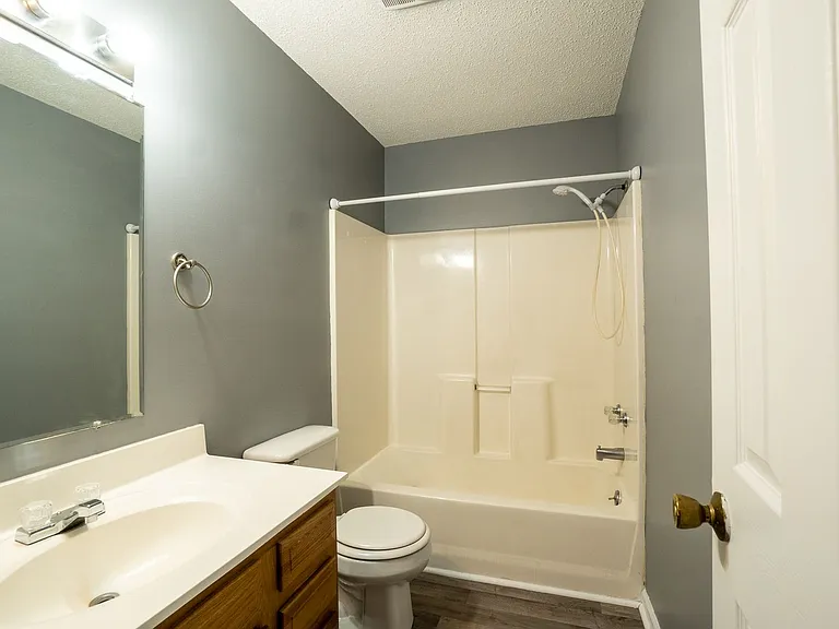 360 Britton Ave — Photo 12