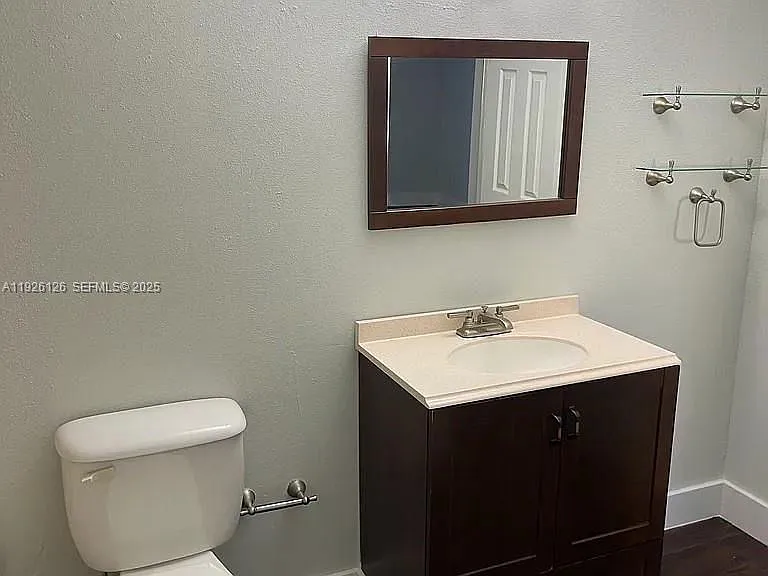 2 bed, 2.0 bath, $2,300 — Photo 4