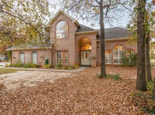 821 Wood Trl, Azle, TX 76020