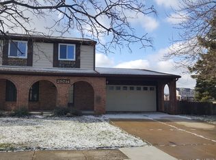 29714 Cambridge St, Flat Rock, MI 48134